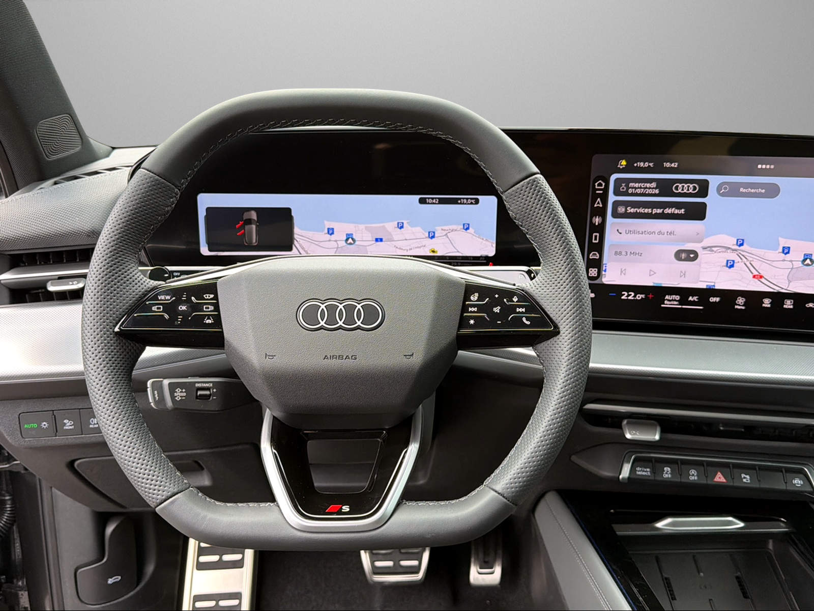 AUDI Q3 SUV 110 kW TFSI S tronic-image-7