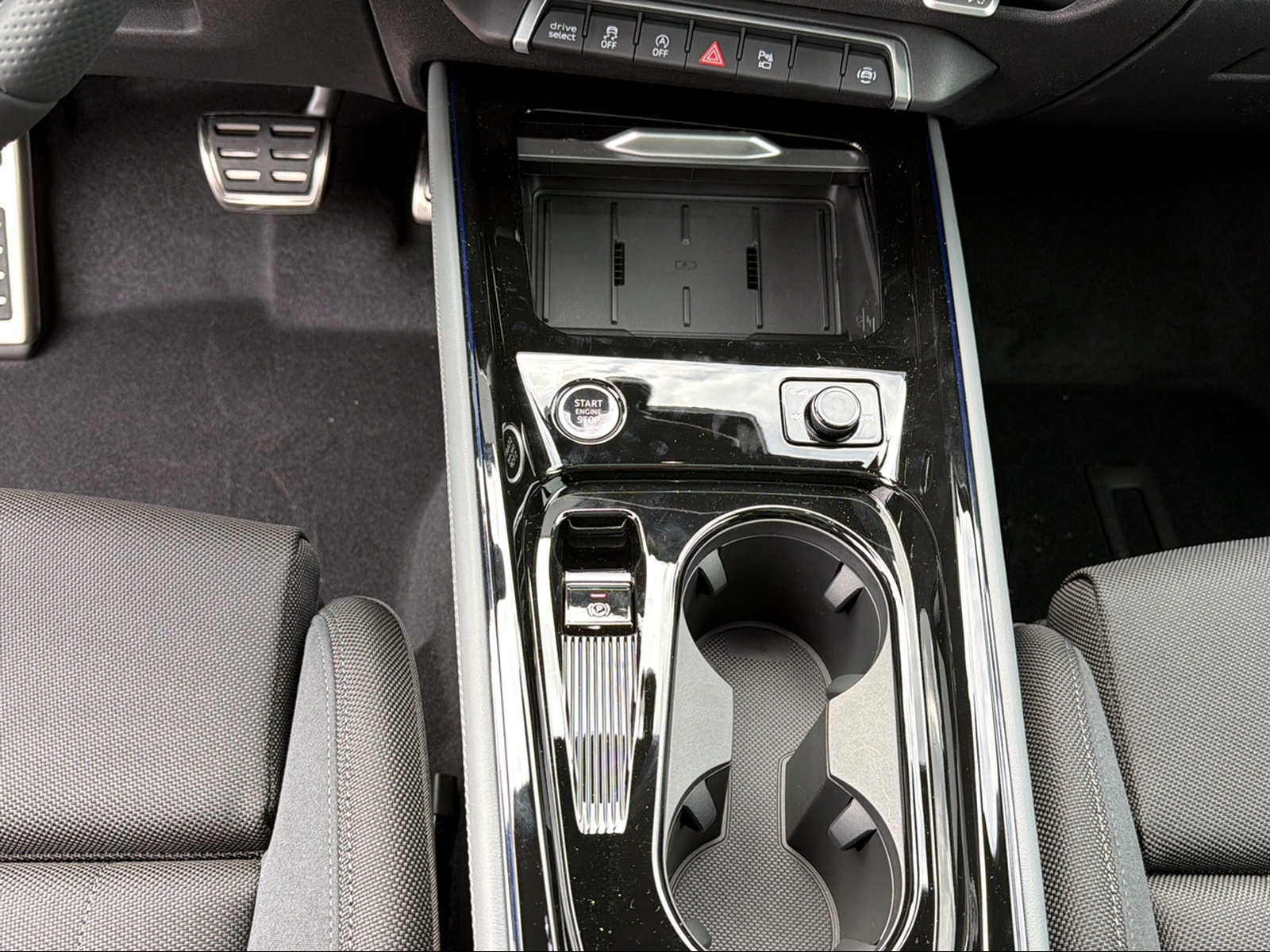 AUDI Q3 SUV 110 kW TFSI S tronic-image-11
