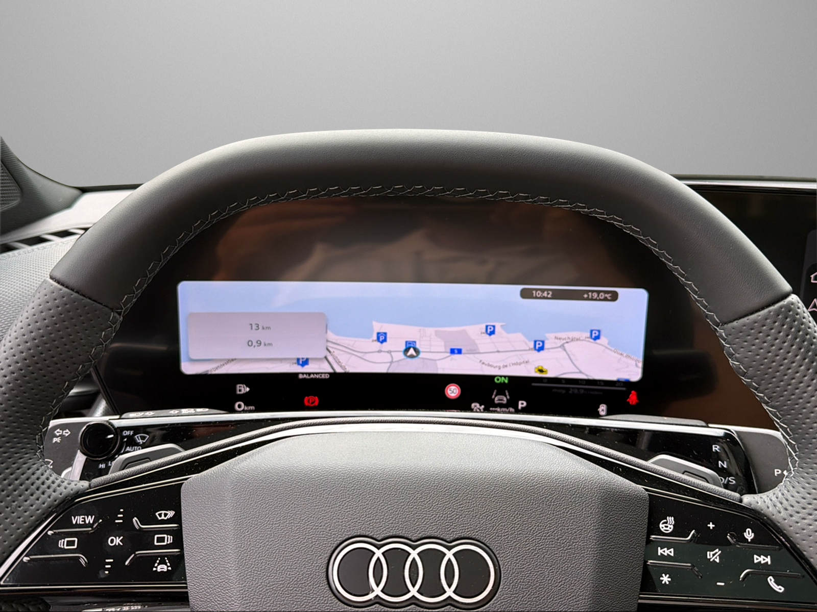 AUDI Q3 SUV 110 kW TFSI S tronic-image-8