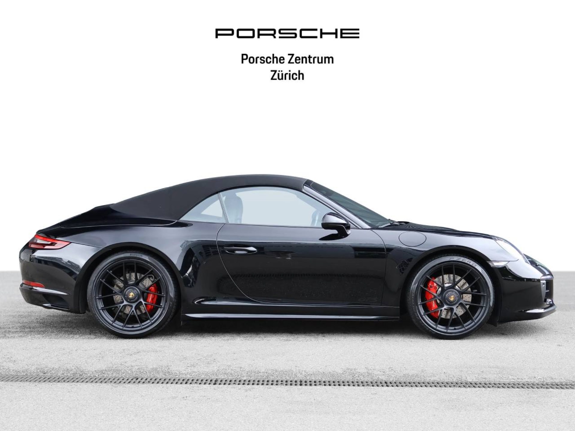 PORSCHE 911 Carrera 4 GTS Cabriolet-image-6