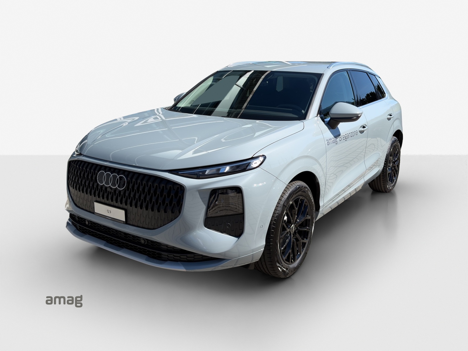 AUDI Q3 SUV 110 kW TFSI S tronic-image-0