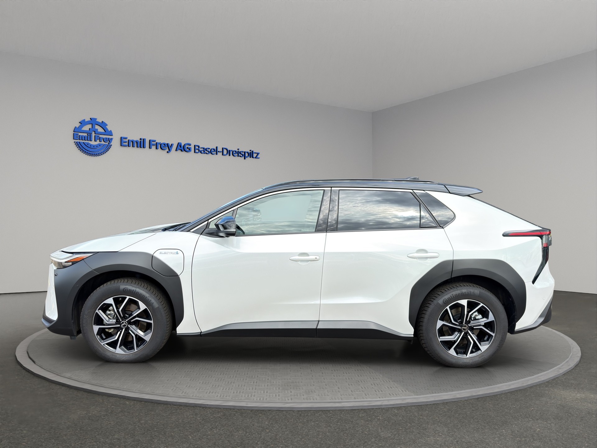 TOYOTA bZ4X 6.6 kw OBC Premium AWD-image-2