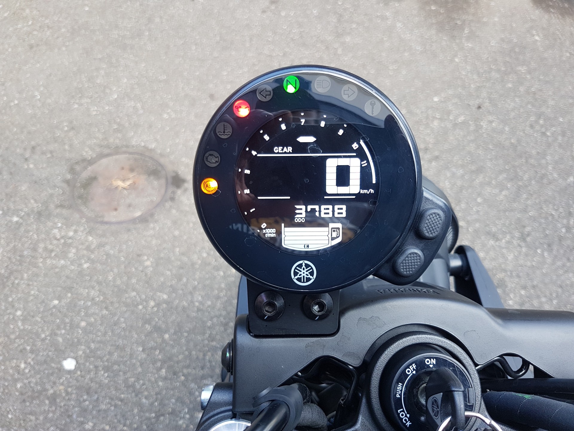YAMAHA XSR 700 XTribute-image-4