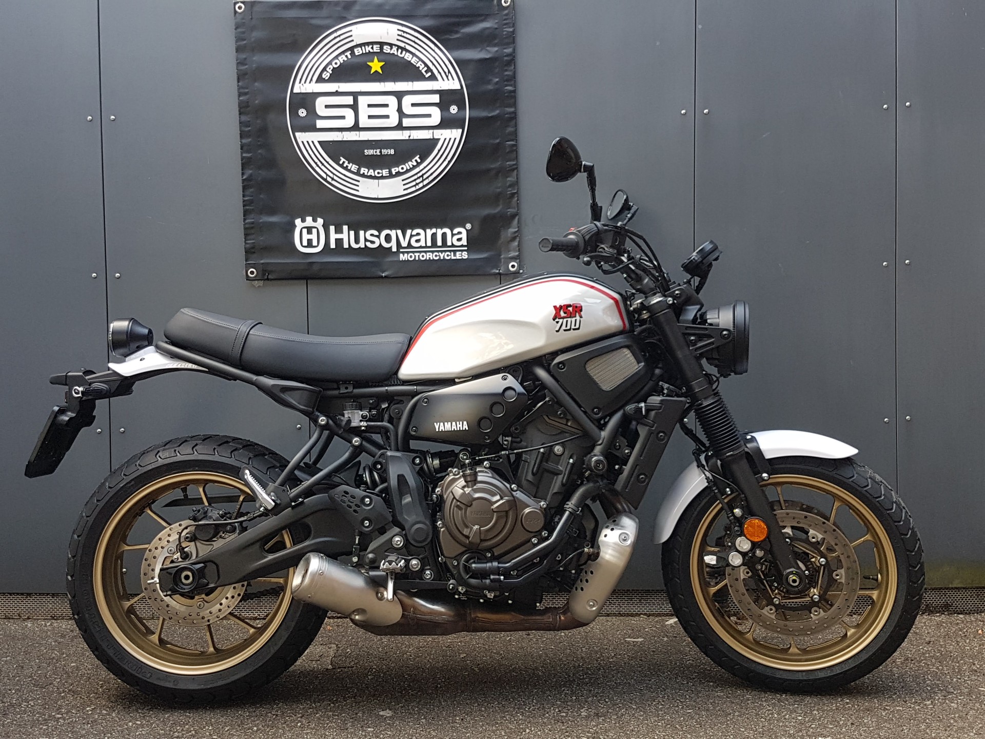 YAMAHA XSR 700 XTribute