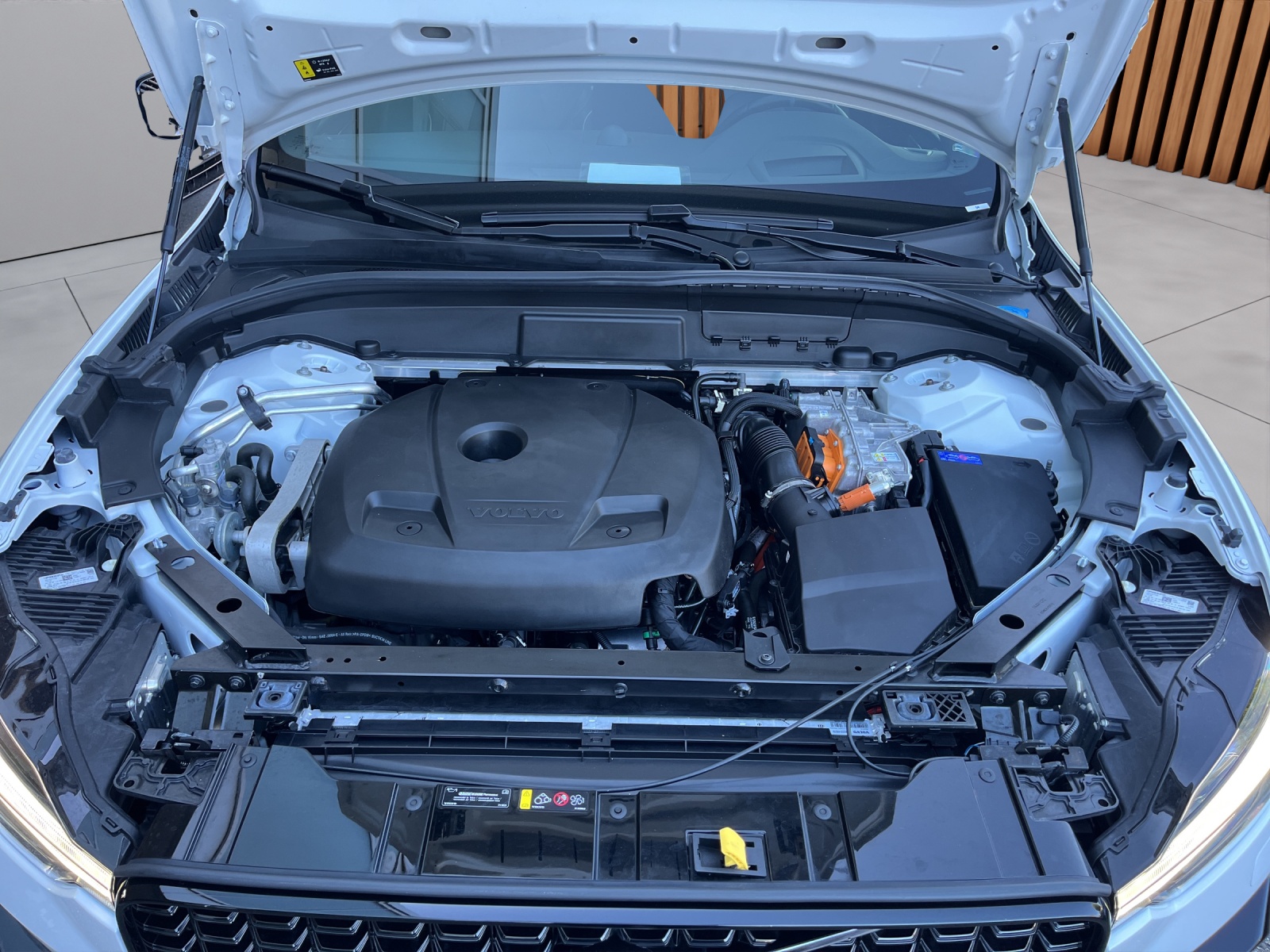VOLVO XC60 2.0 T8 TE Ultimate Dark eAWD-image-20