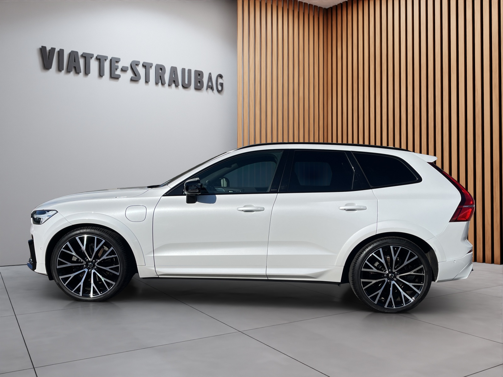 VOLVO XC60 2.0 T8 TE Ultimate Dark eAWD-image-1