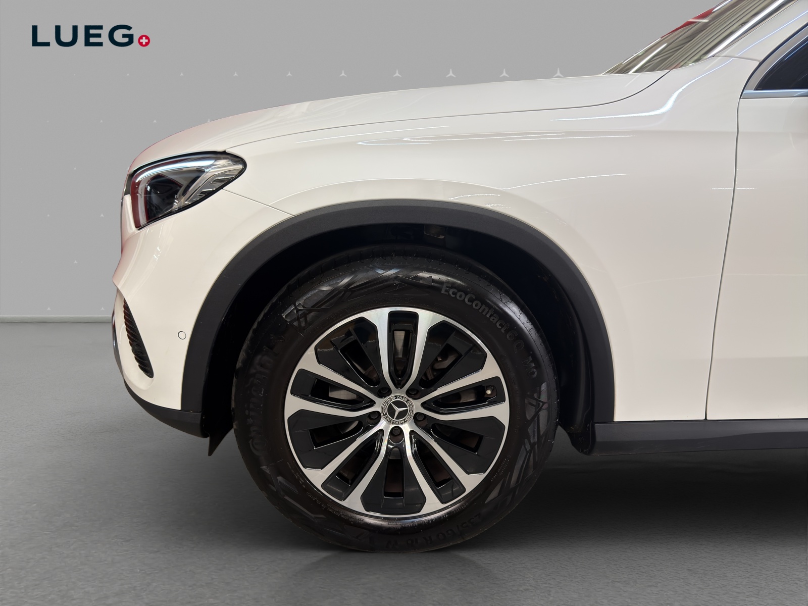 MERCEDES-BENZ GLC 200 4M - Avantgarde / DISTRONIC / Rückfahrkamera / Panorama-Dach-image-6