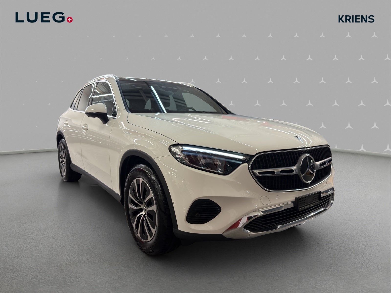 MERCEDES-BENZ GLC 200 4M - Avantgarde / DISTRONIC / Rückfahrkamera / Panorama-Dach-image-4