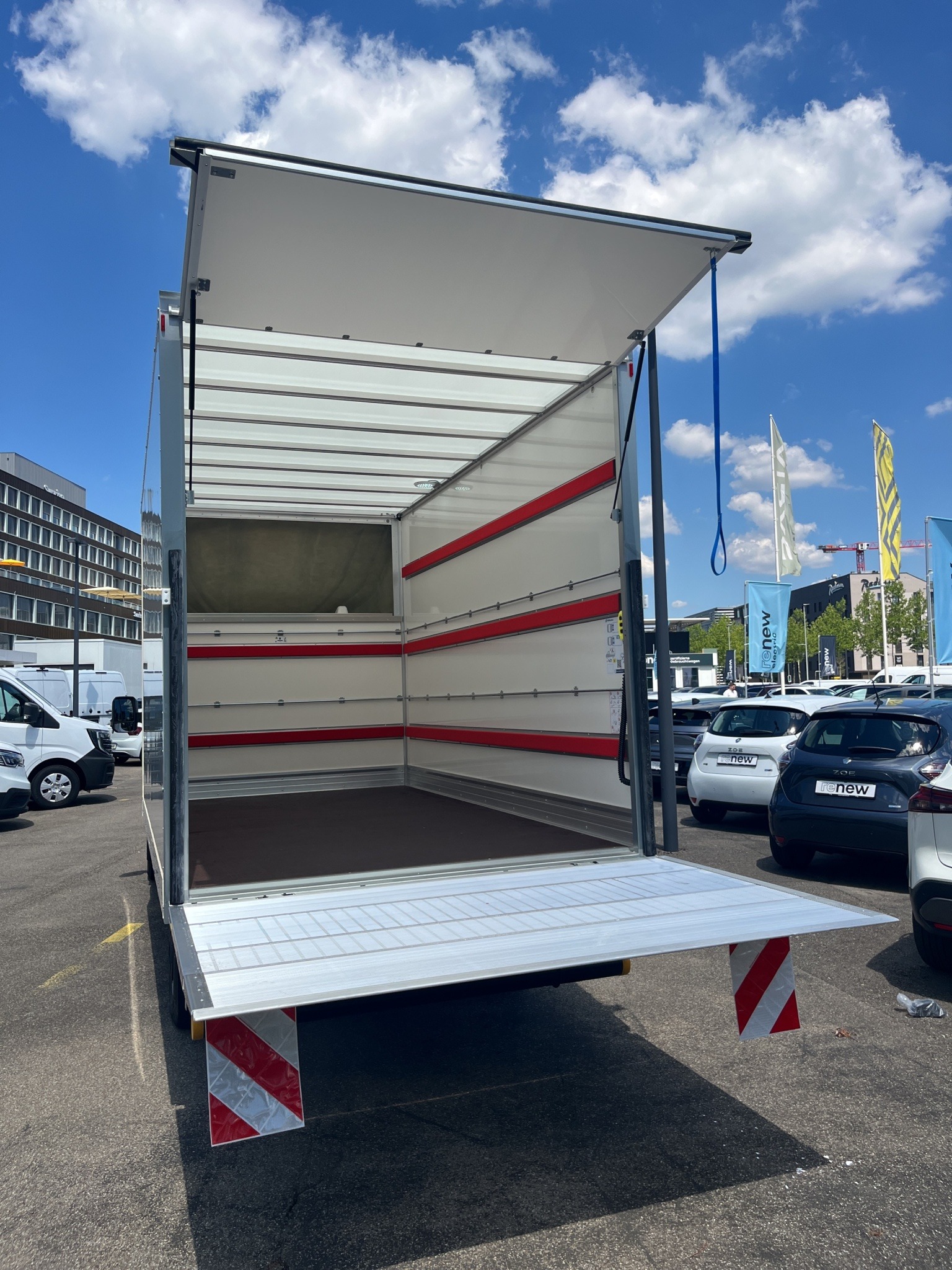 RENAULT Master T35 Blue dCi 150PS L3H1 HD Kofferaufbau mit Hebebühne-image-9