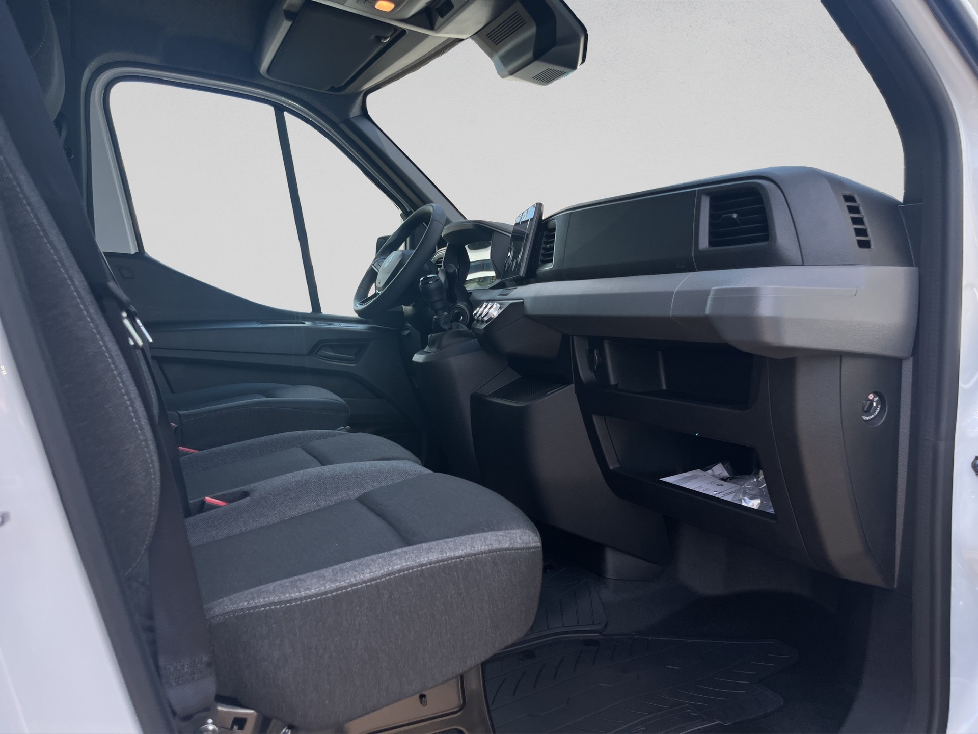 RENAULT Master T35 Blue dCi 150PS L3H1 HD Kofferaufbau mit Hebebühne-image-12