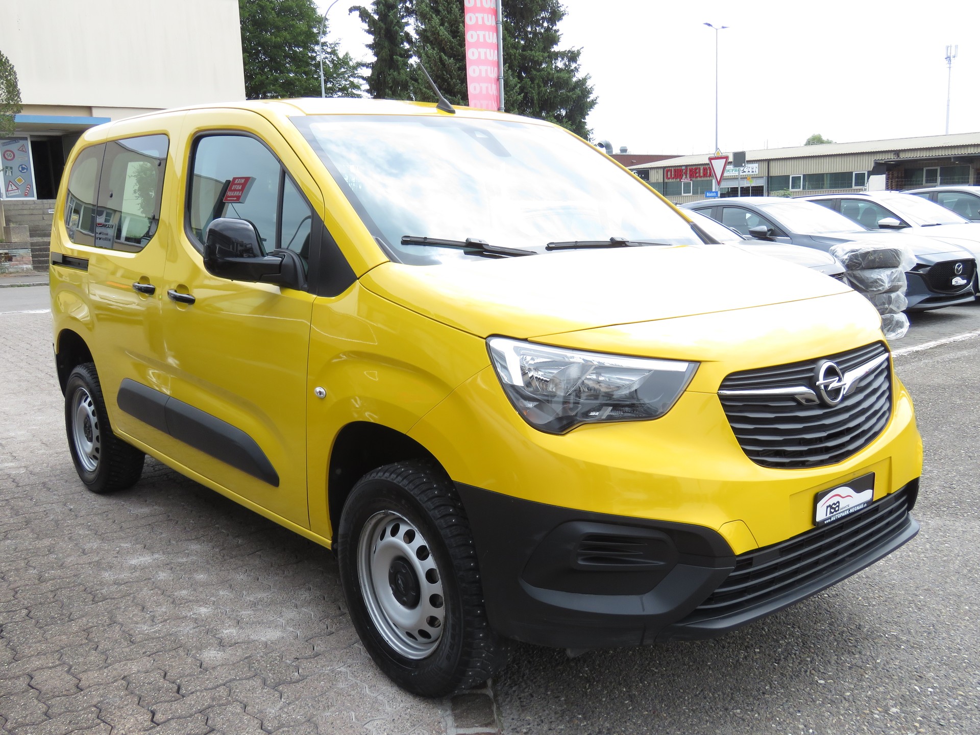 OPEL Combo Cargo 1.5 s/s Erhöhte Nutzlast 4x4-showroom-element-2