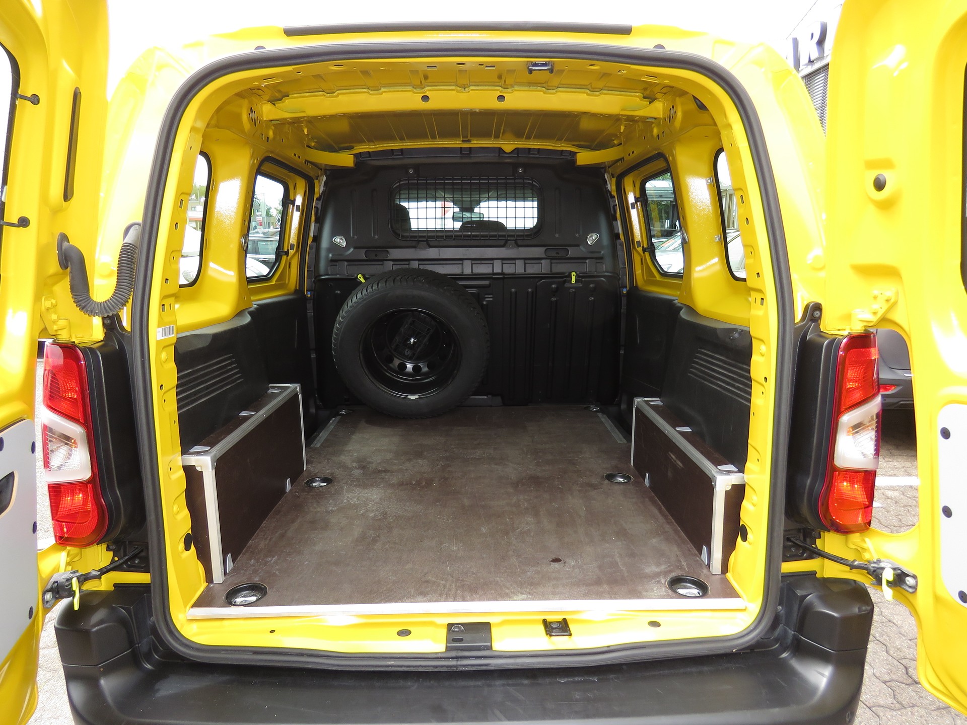 OPEL Combo Cargo 1.5 s/s Erhöhte Nutzlast 4x4-image-12