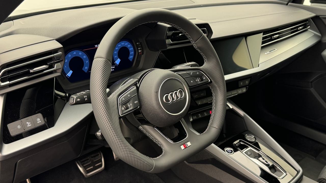 AUDI A3 Sportback TFSI 110 kW S line S tronic-image-6