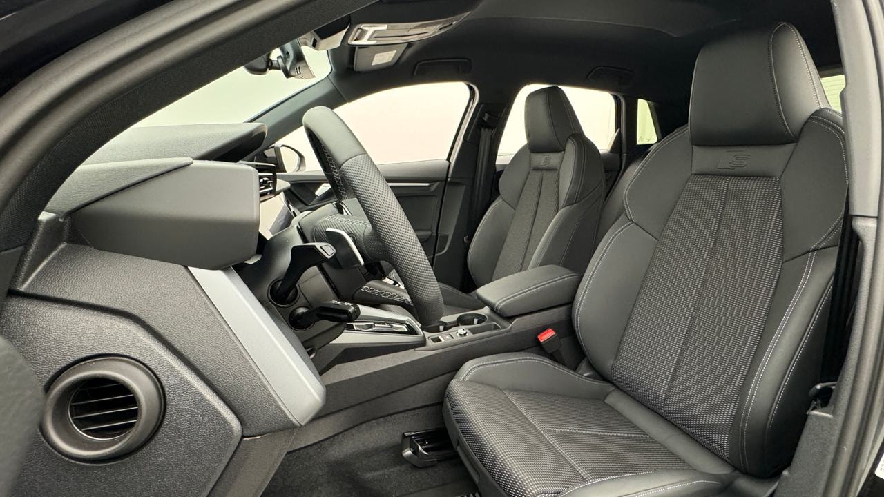 AUDI A3 Sportback TFSI 110 kW S line S tronic-image-4