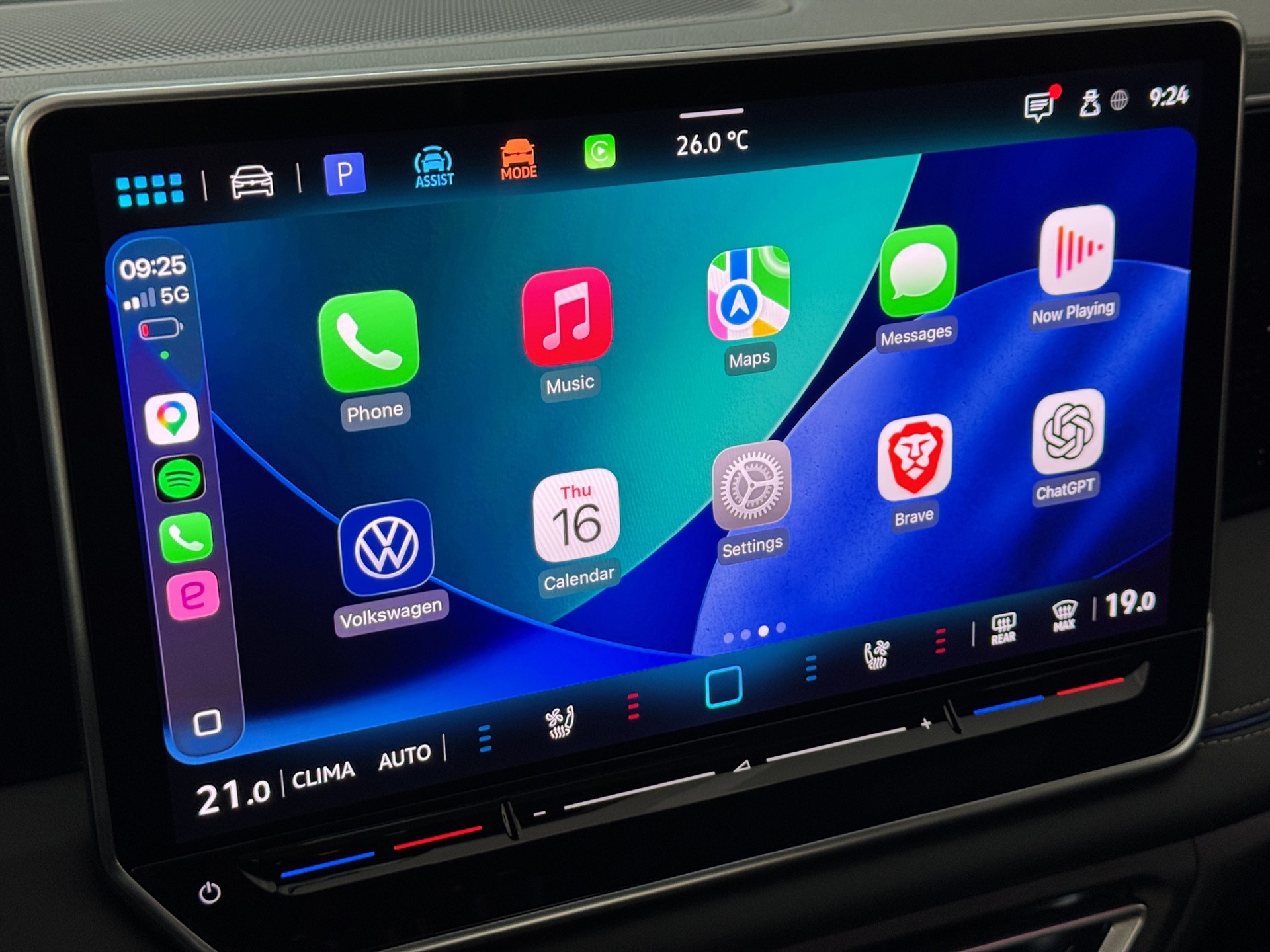 VW Tiguan 2.0 TSI DSG R-Line 4M. "AHK-Leder Varenna-Pano-360°Kam.-Black Style"-image-17