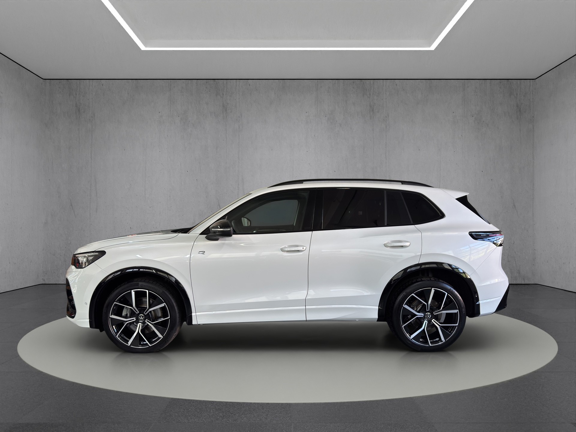 VW Tiguan 2.0 TSI DSG R-Line 4M. "AHK-Leder Varenna-Pano-360°Kam.-Black Style"-showroom-element-2