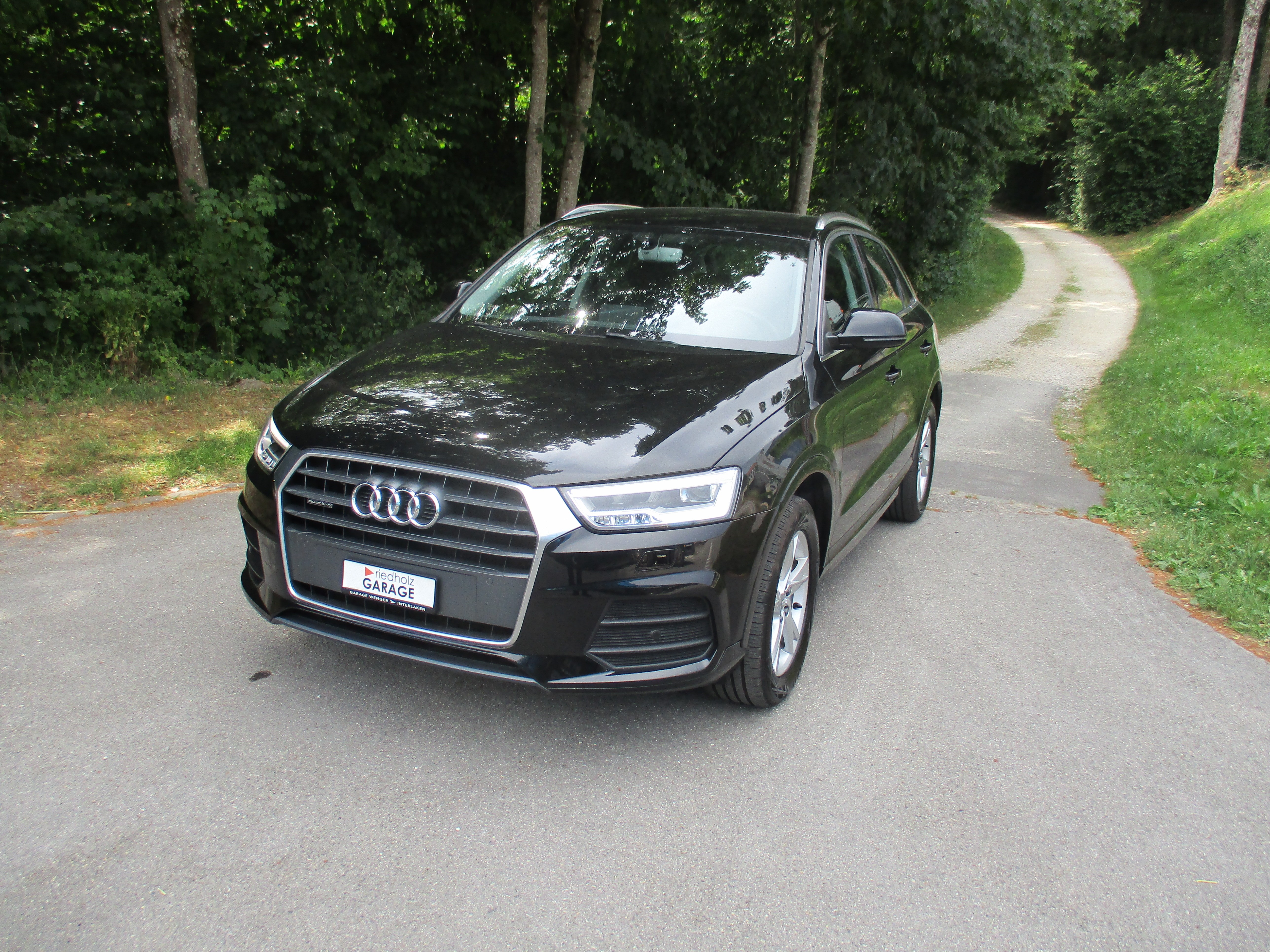 Car photo