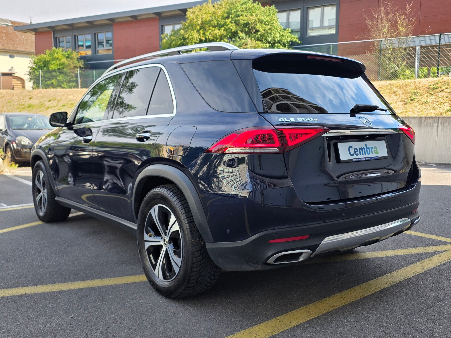 MERCEDES-BENZ GLE 350 e 4Matic 9G-Tronic-image-3