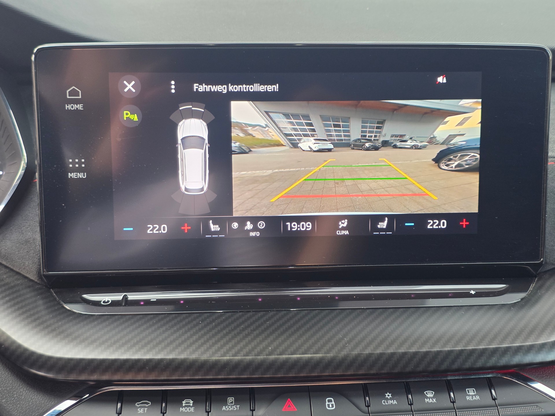 SKODA Octavia Combi 2.0 TDI DSG RS 4x4 ** EL.ANHÄNGERKUPPLUNG - CANTON SOUND SYS. -KEYLESS -ASSIS.-PAKET PLUS -ADAPTIVE LED**-image-9