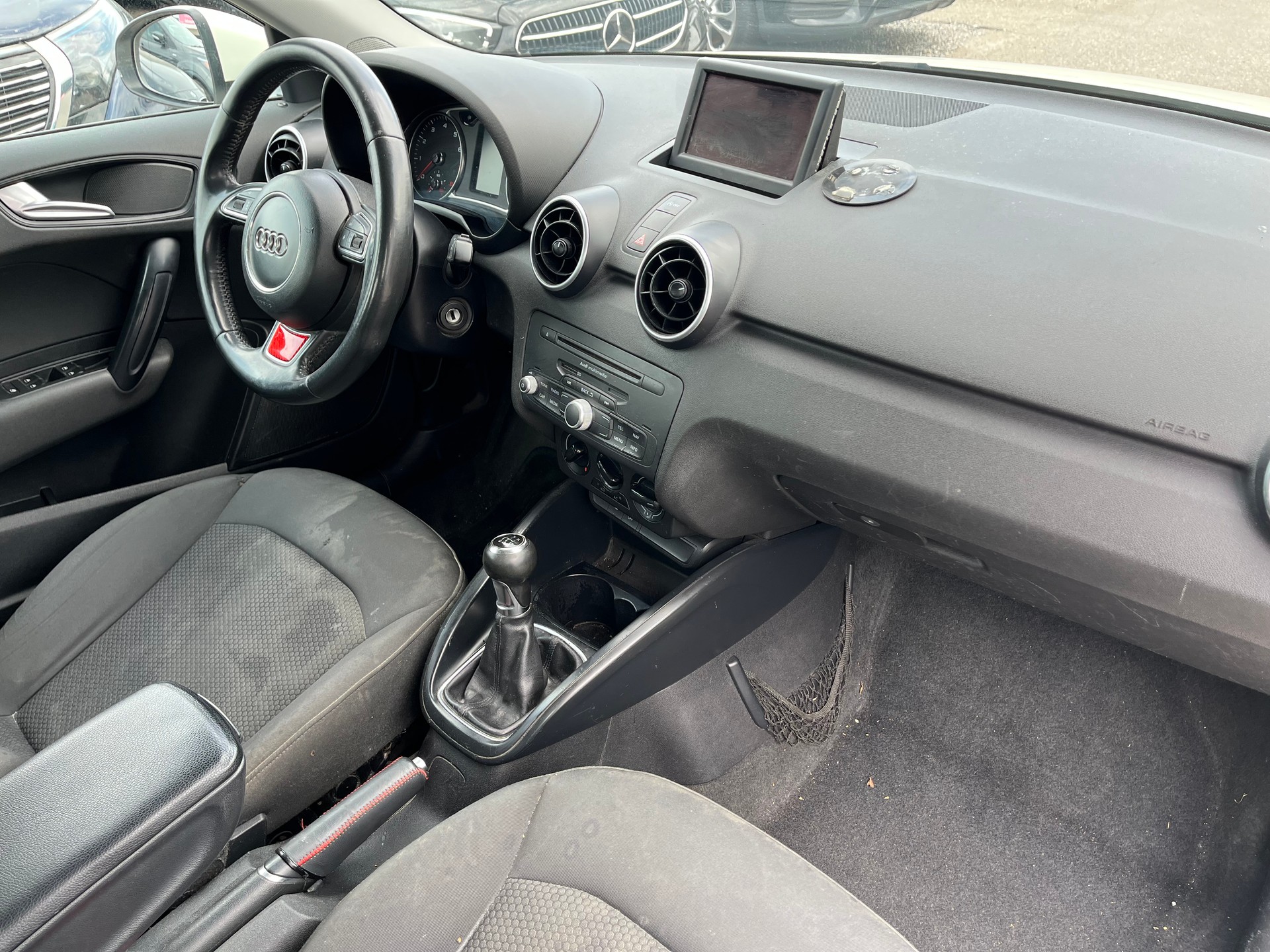 AUDI A1 Sportback 1.4 TFSI Attraction-image-12