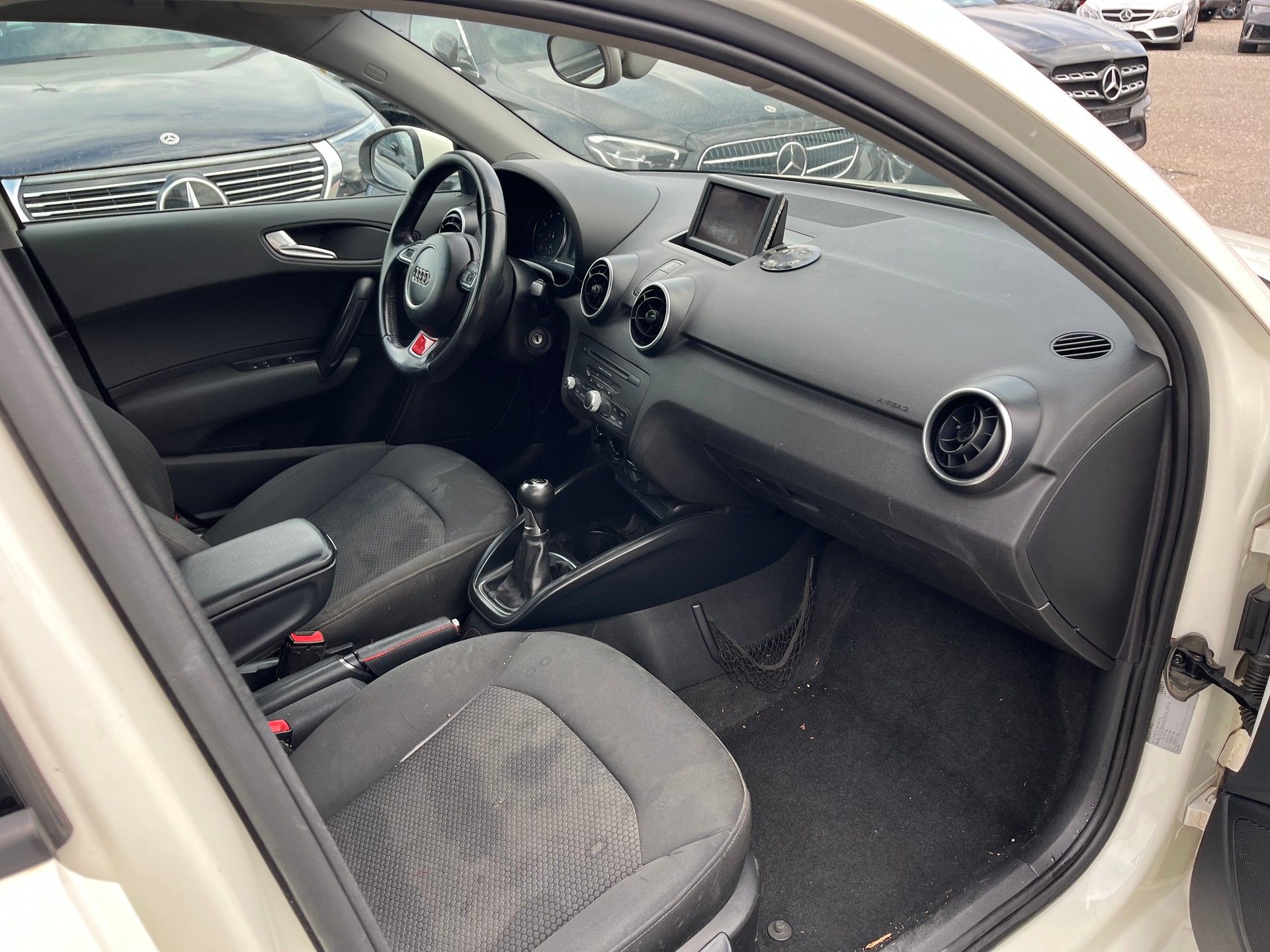 AUDI A1 Sportback 1.4 TFSI Attraction-image-10