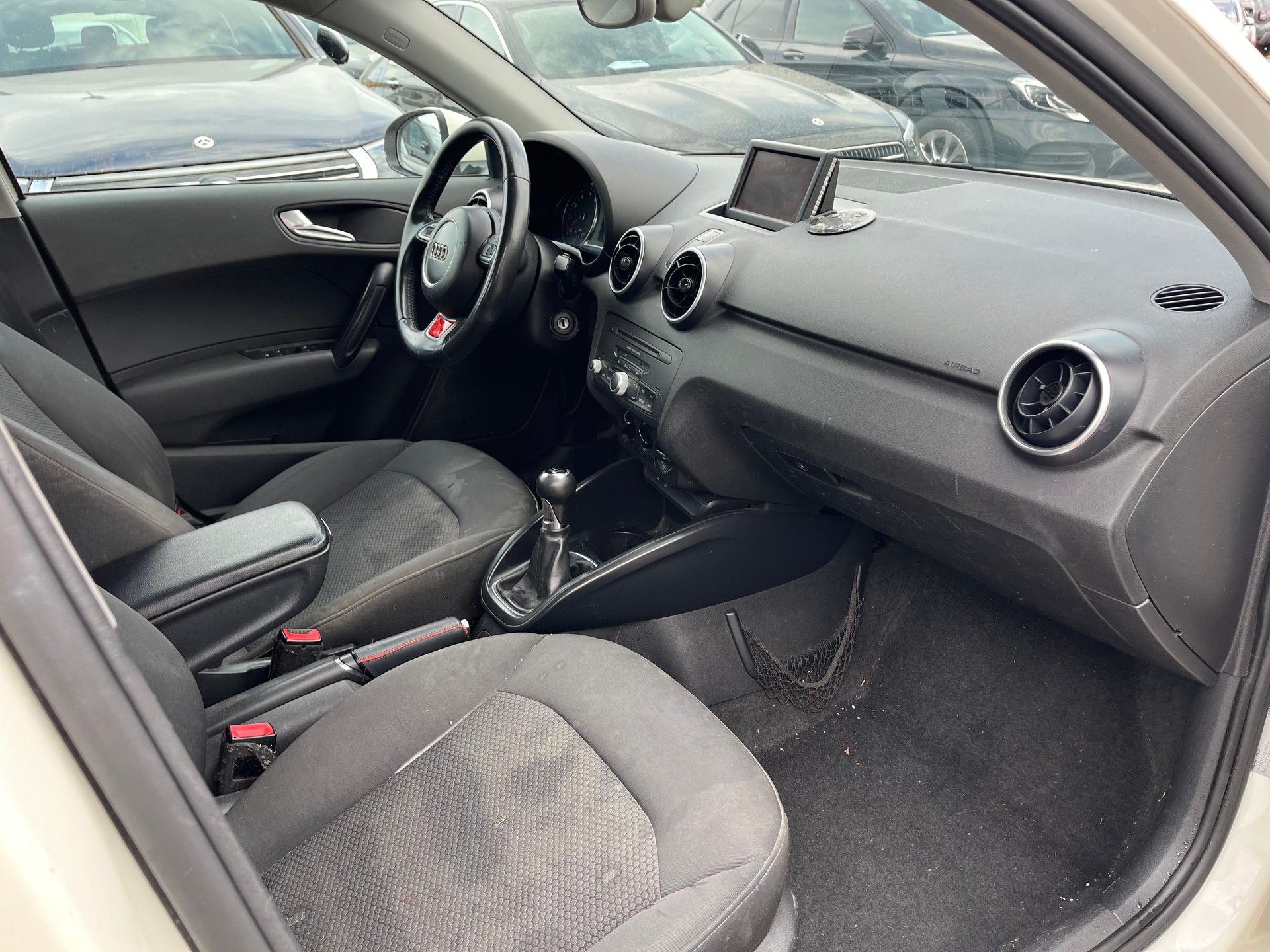 AUDI A1 Sportback 1.4 TFSI Attraction-image-11