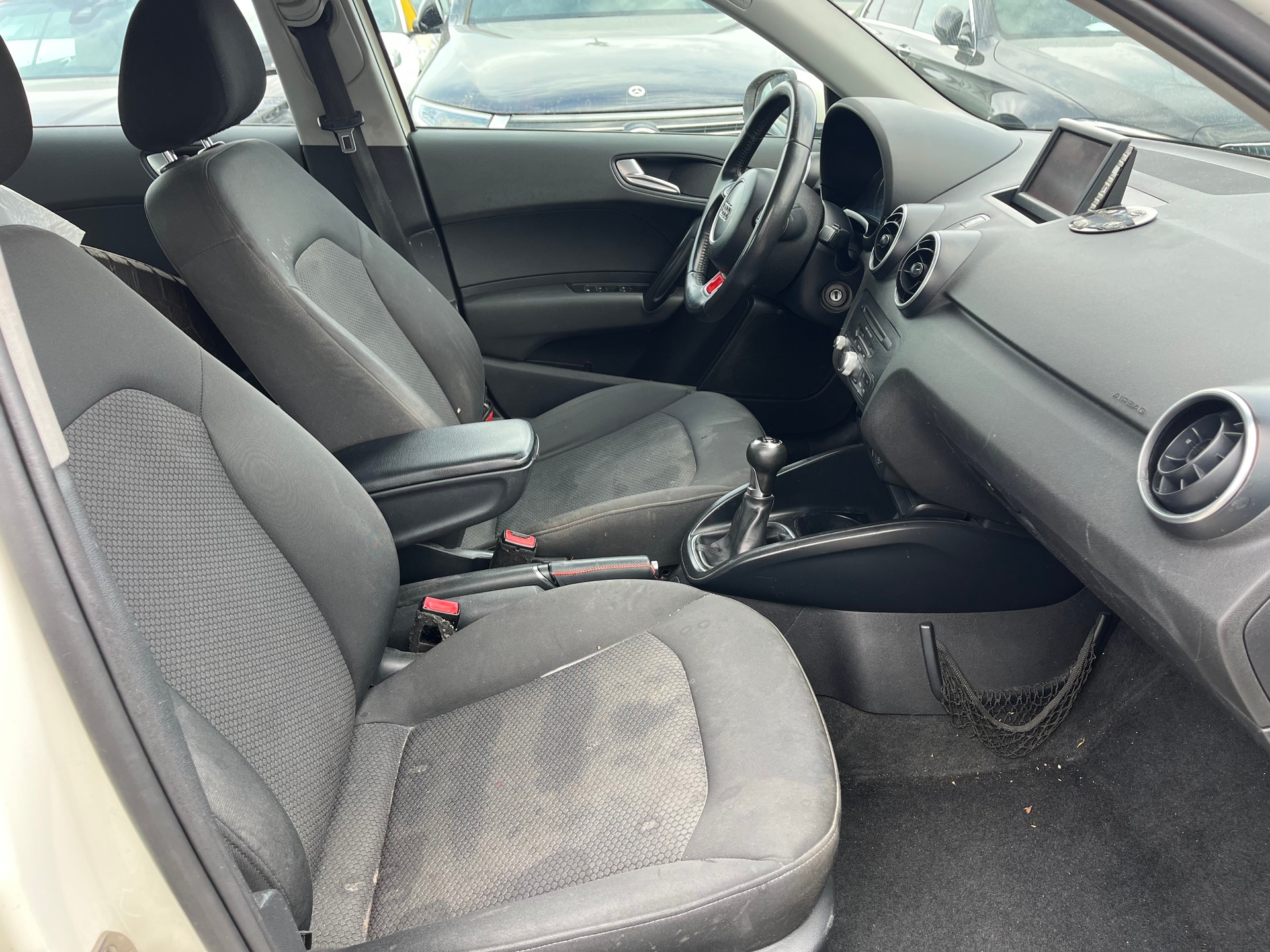 AUDI A1 Sportback 1.4 TFSI Attraction-image-14