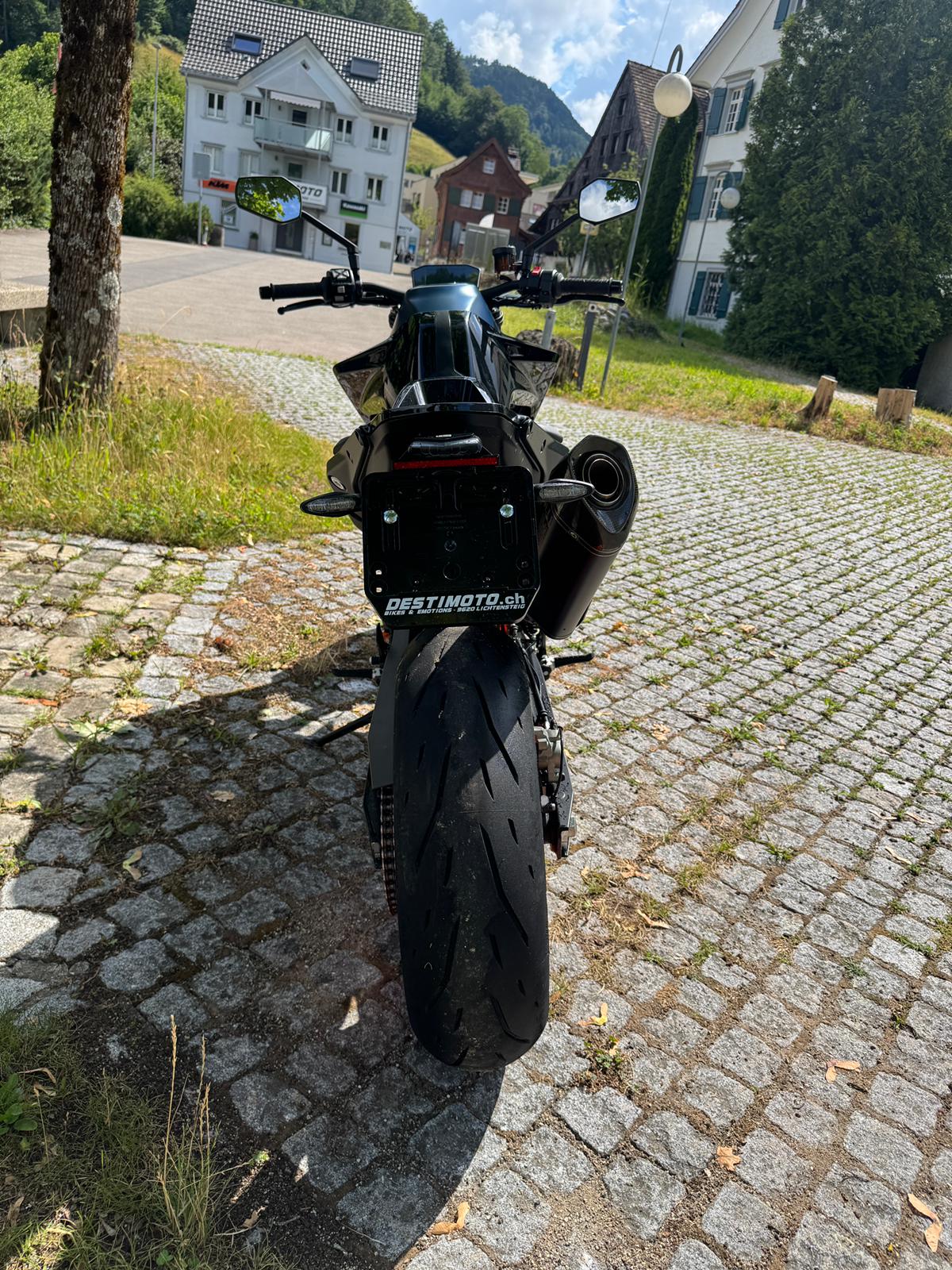 KTM 890 Duke R-image-7