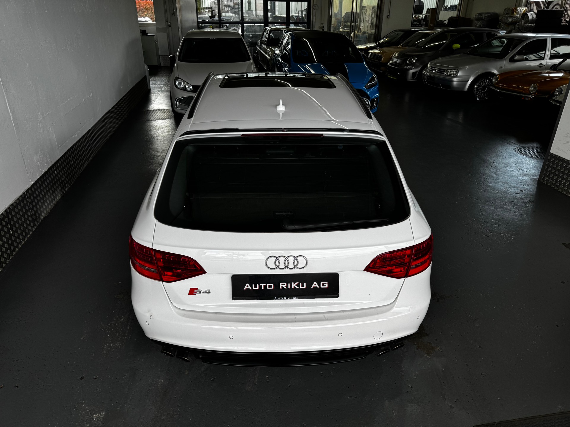 AUDI S4 Avant 3.0TFSI-image-10
