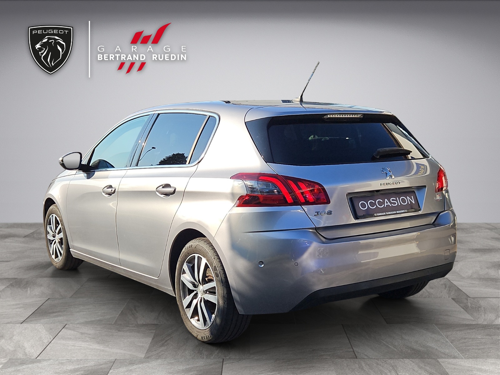 PEUGEOT 308 1.2 Pure Tech Tech Edition EAT8-image-1