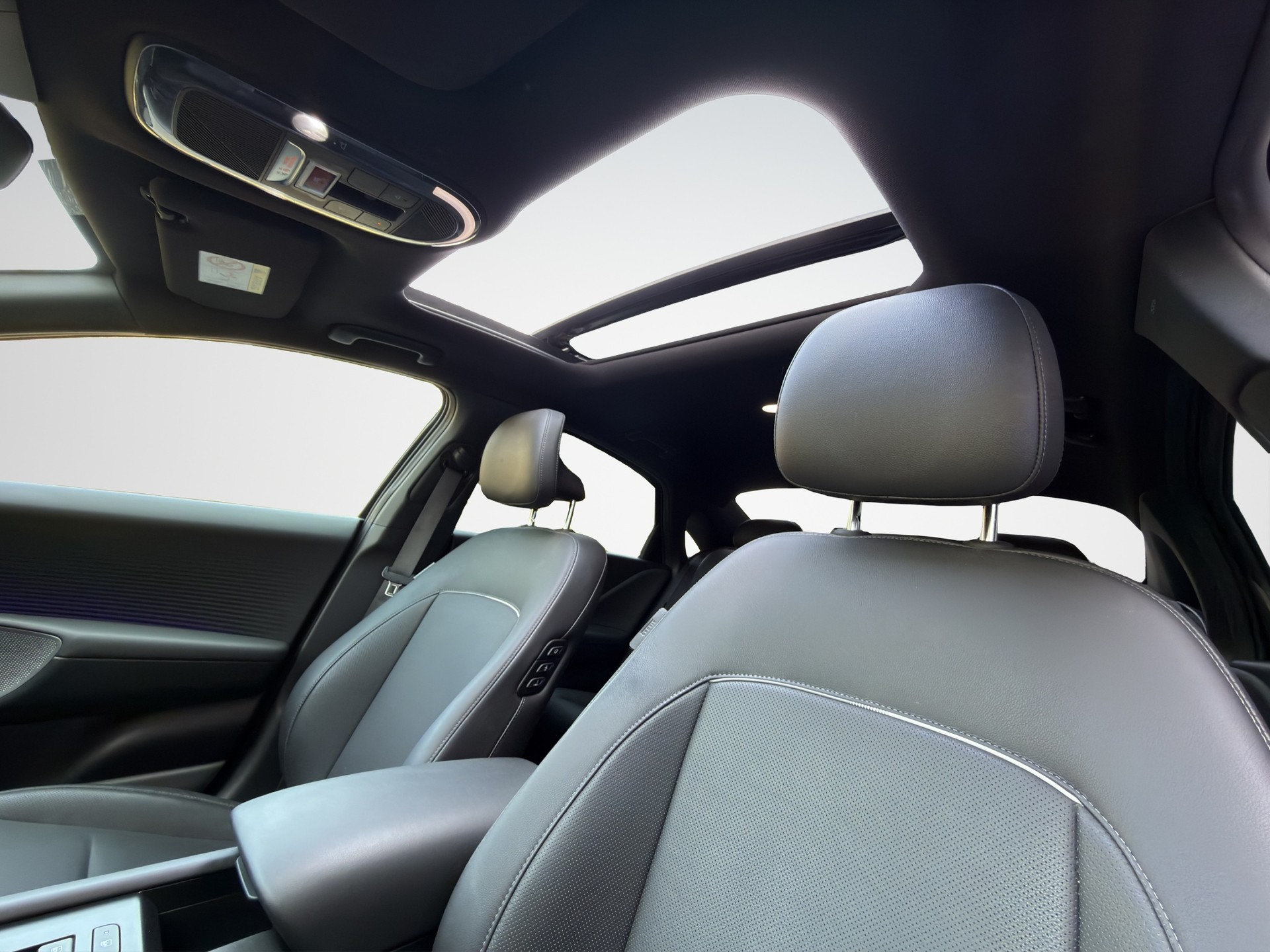 HYUNDAI Ioniq 6 - Launch Edition 4WD-image-14