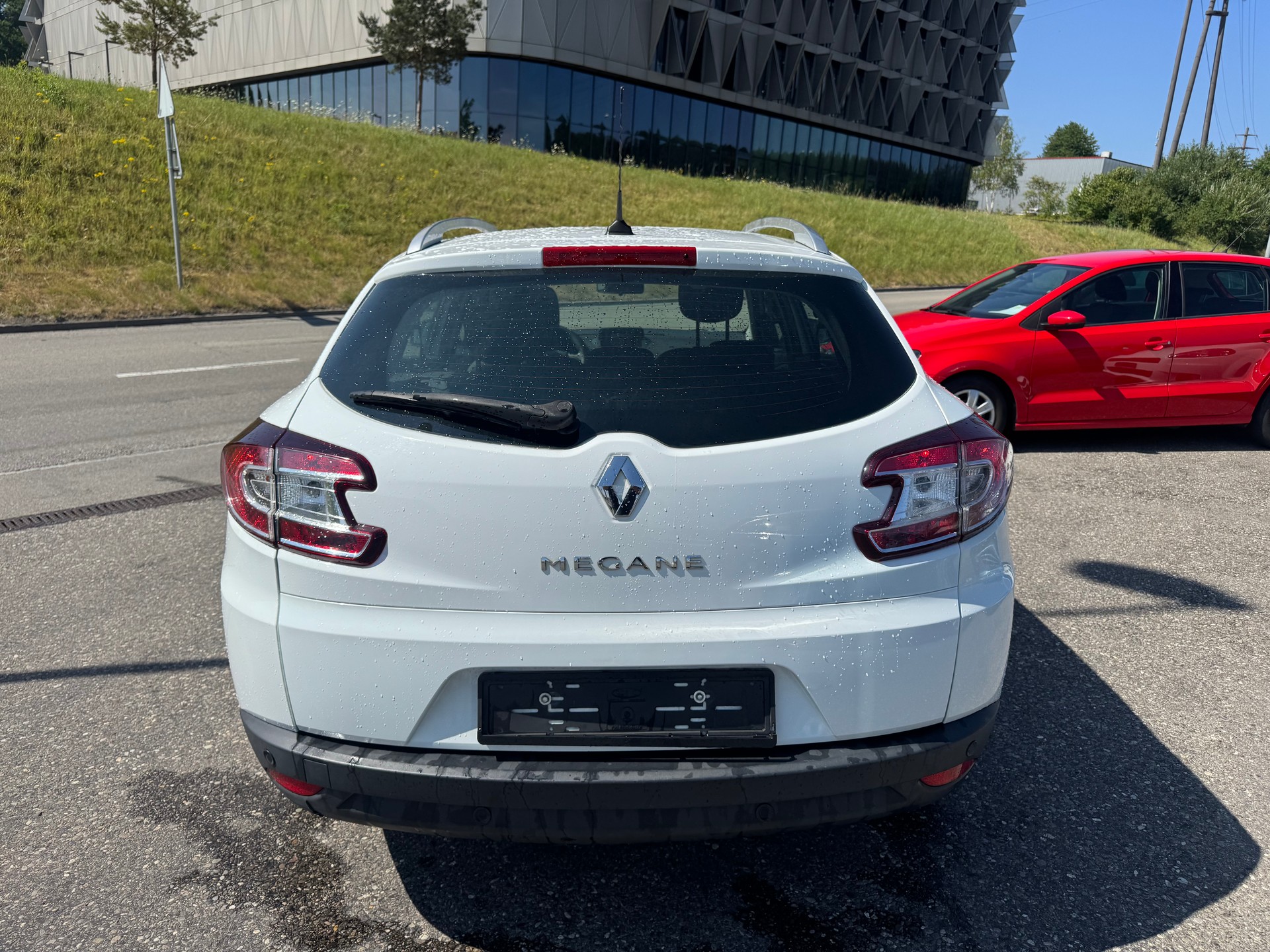 RENAULT Mégane Grandtour 1.5 dCi Dynamique EDC-image-4