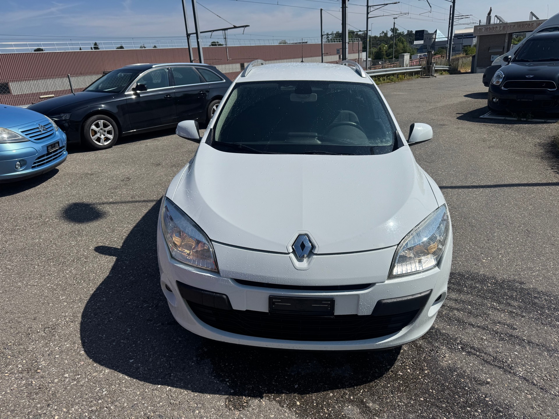 RENAULT Mégane Grandtour 1.5 dCi Dynamique EDC-image-1