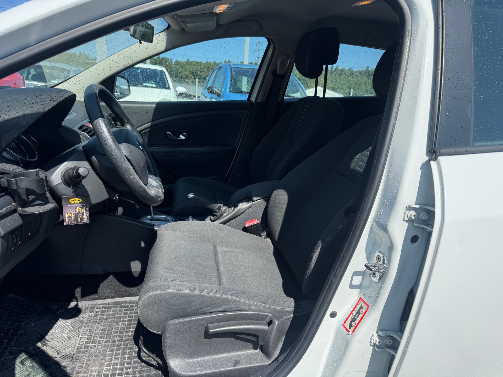 RENAULT Mégane Grandtour 1.5 dCi Dynamique EDC-image-8