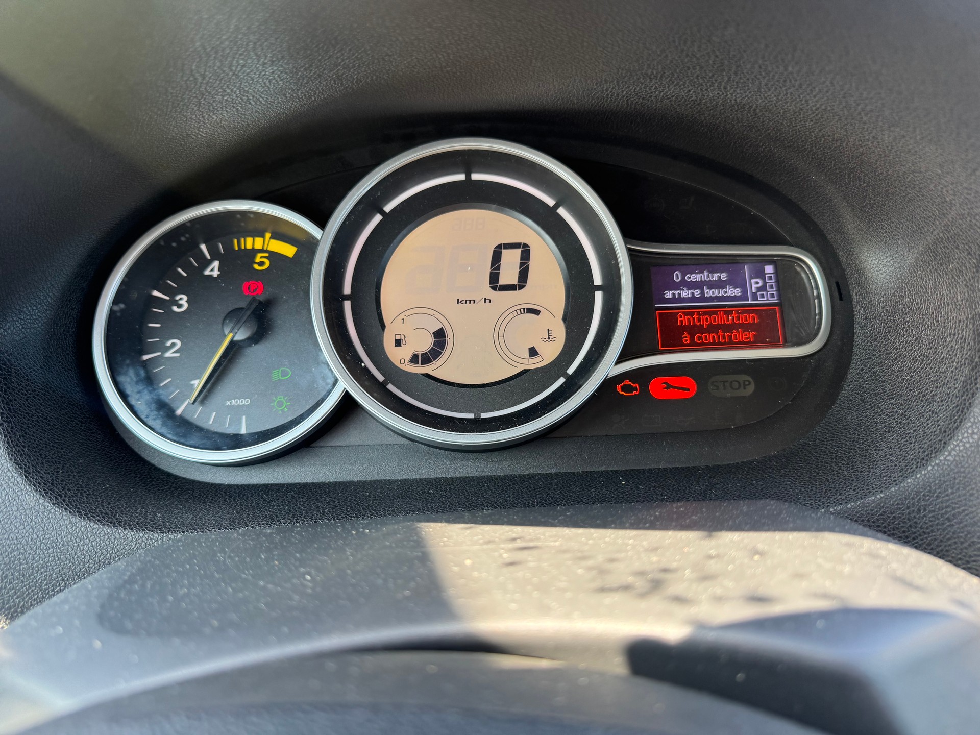 RENAULT Mégane Grandtour 1.5 dCi Dynamique EDC-image-10