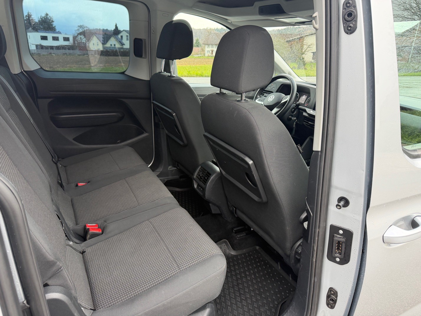 VW Caddy 2.0 TDI Wohnmobile-image-9