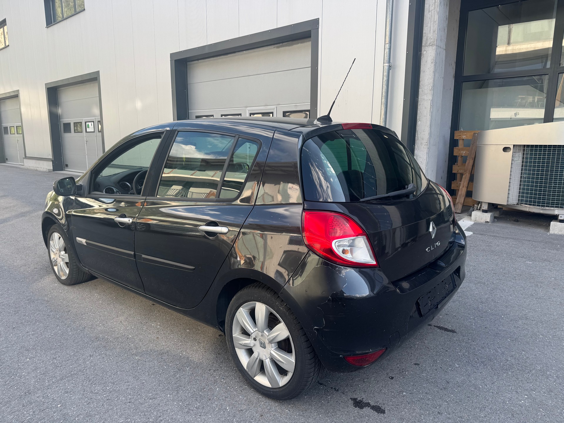 RENAULT Clio 1.5 dCi Expression-image-5