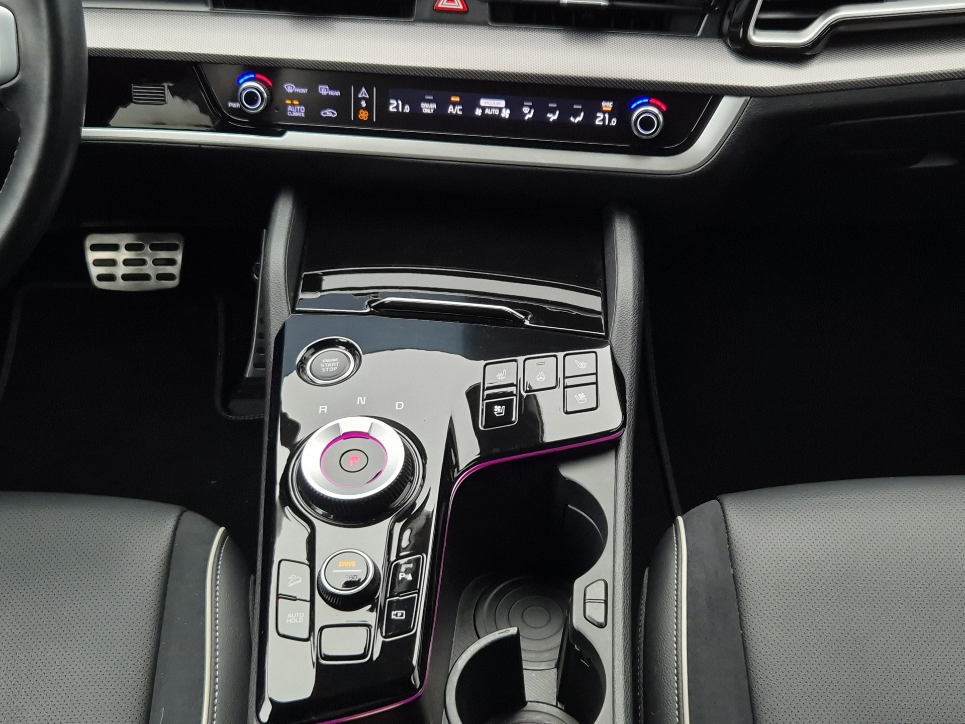 KIA Sportage 1.6 T-GDi Hybrid GT-Line-image-12