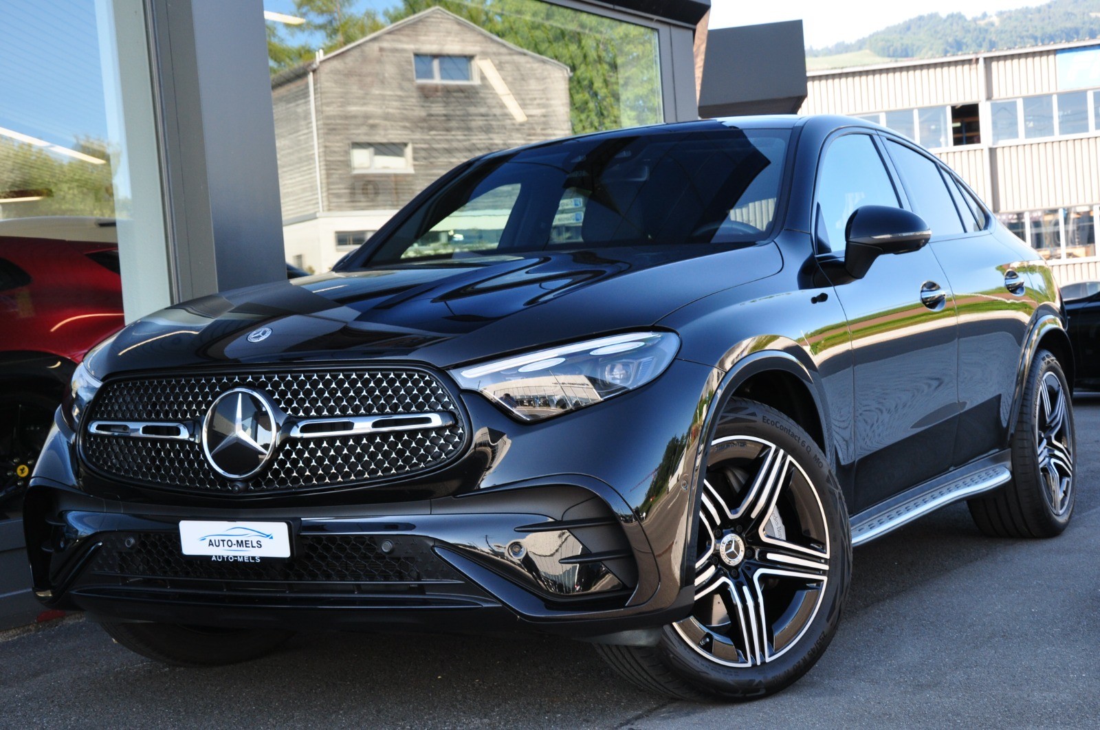 MERCEDES-BENZ GLC 300 4Matic AMG Line 9G-Tronic-image-0