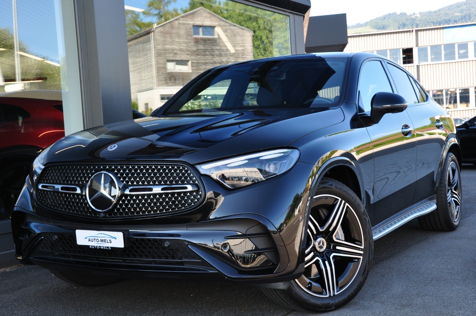 MERCEDES-BENZ GLC 300 4Matic AMG Line 9G-Tronic-image-1