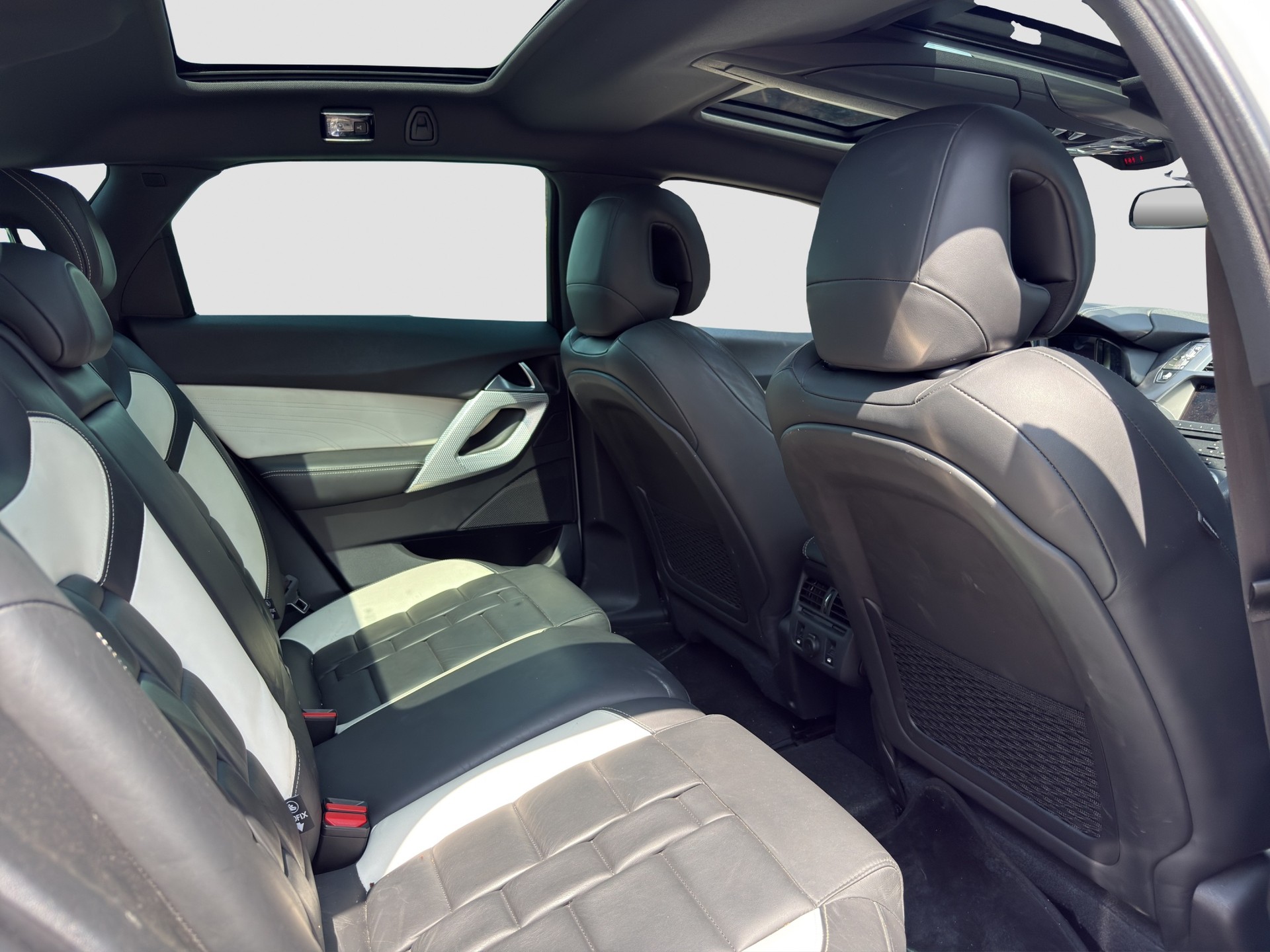 DS AUTOMOBILES DS5 1.6 Turbo SO Chic-image-12