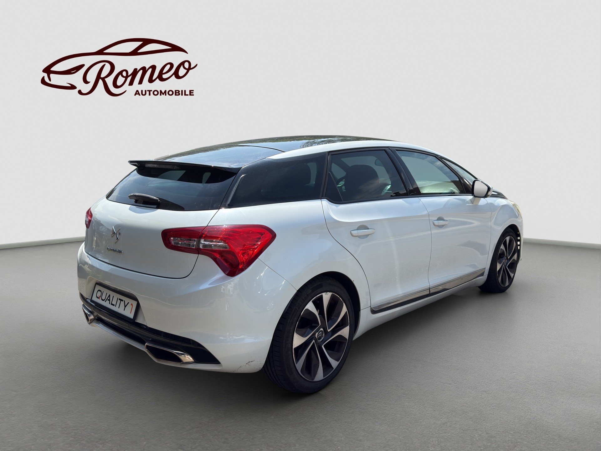 DS AUTOMOBILES DS5 1.6 Turbo SO Chic-image-1