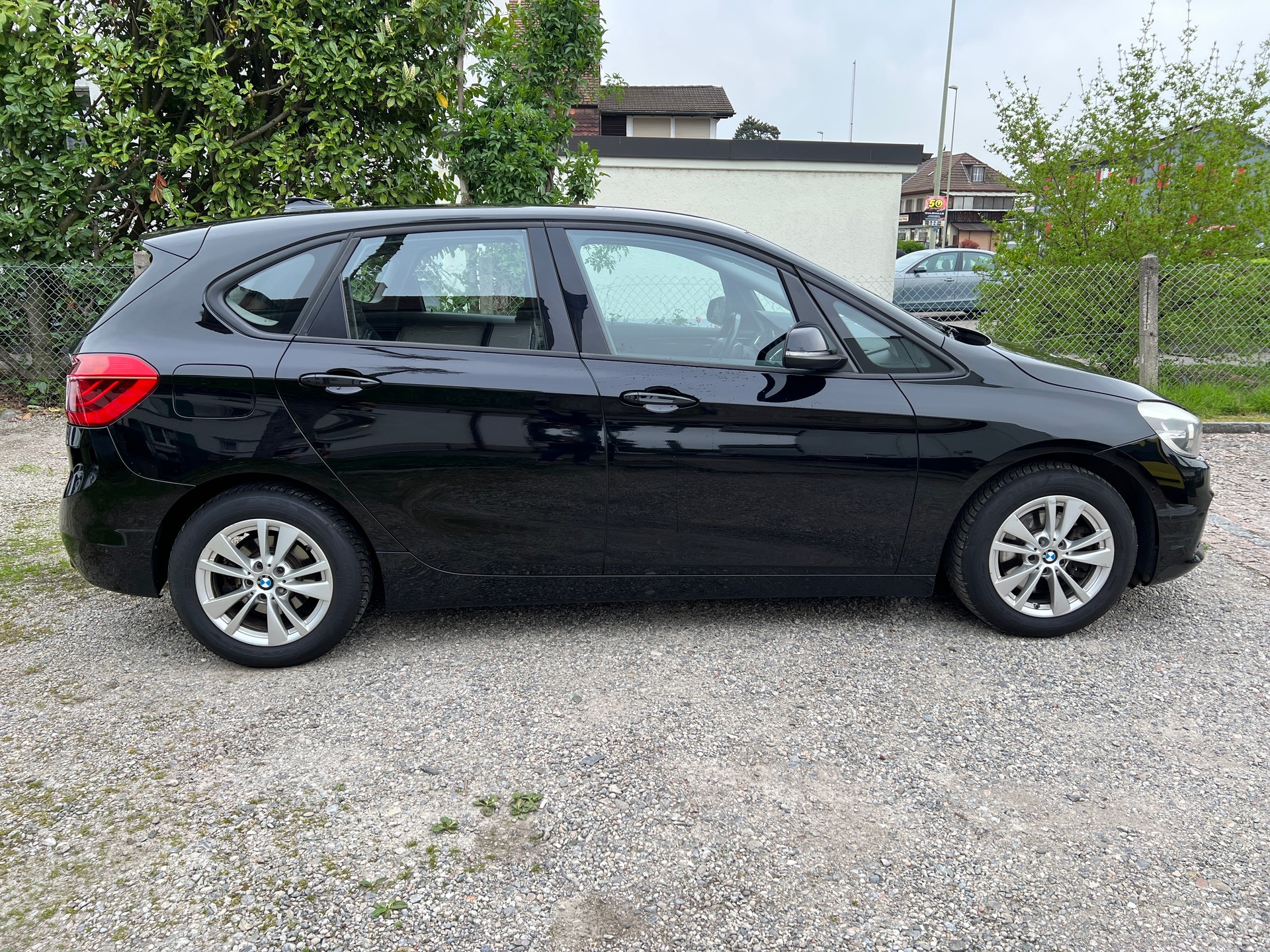 BMW 220d xDrive Active Tourer Steptronic-image-7