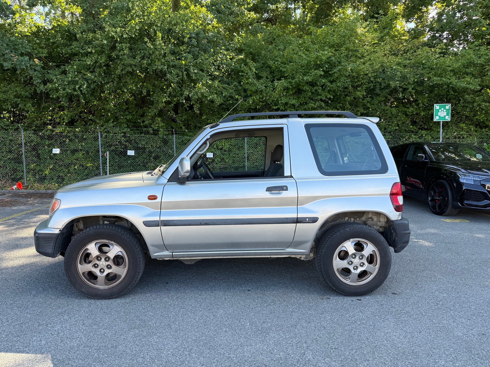 MITSUBISHI Pajero Pinin 2.0 Premium-image-1