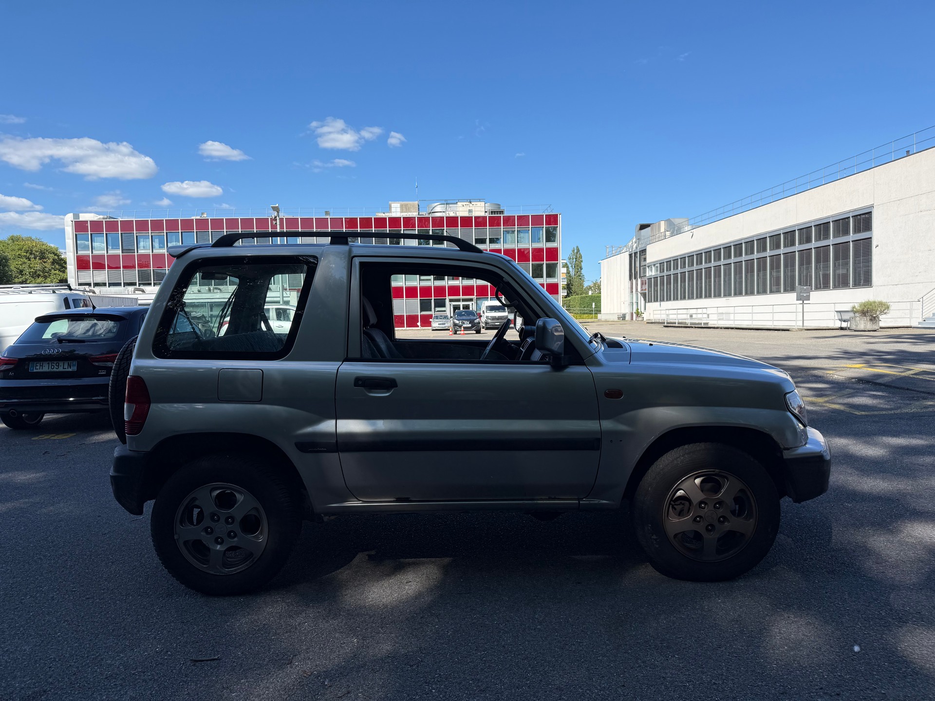 MITSUBISHI Pajero Pinin 2.0 Premium-image-4