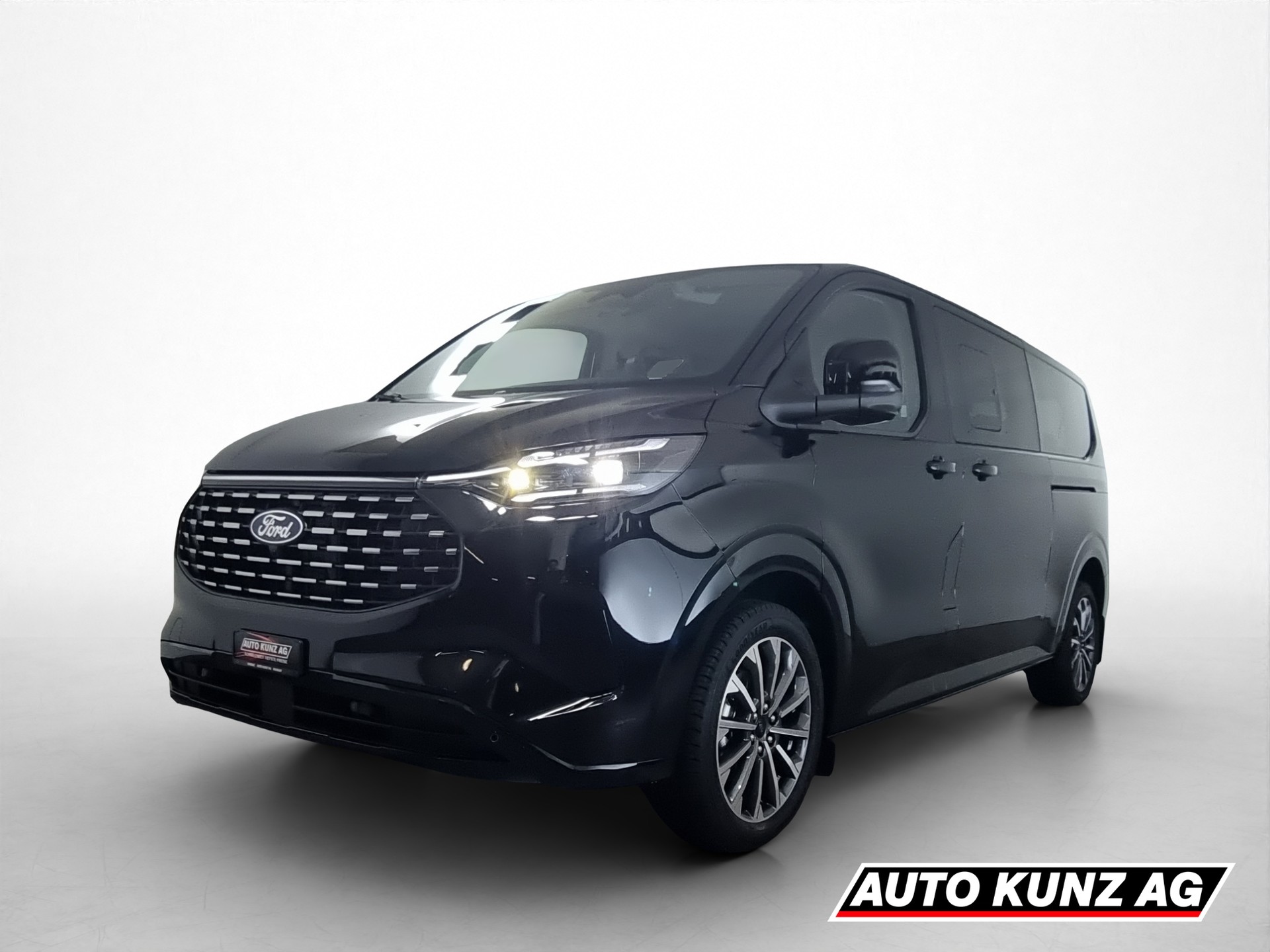 FORD Tourneo Custom Titanium X L2H1 8-Plätzer-image-0