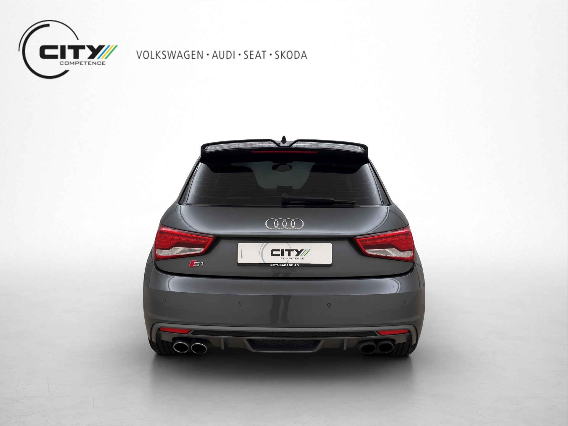 AUDI S1 Sportback 2.0 TFSI quattro-image-3