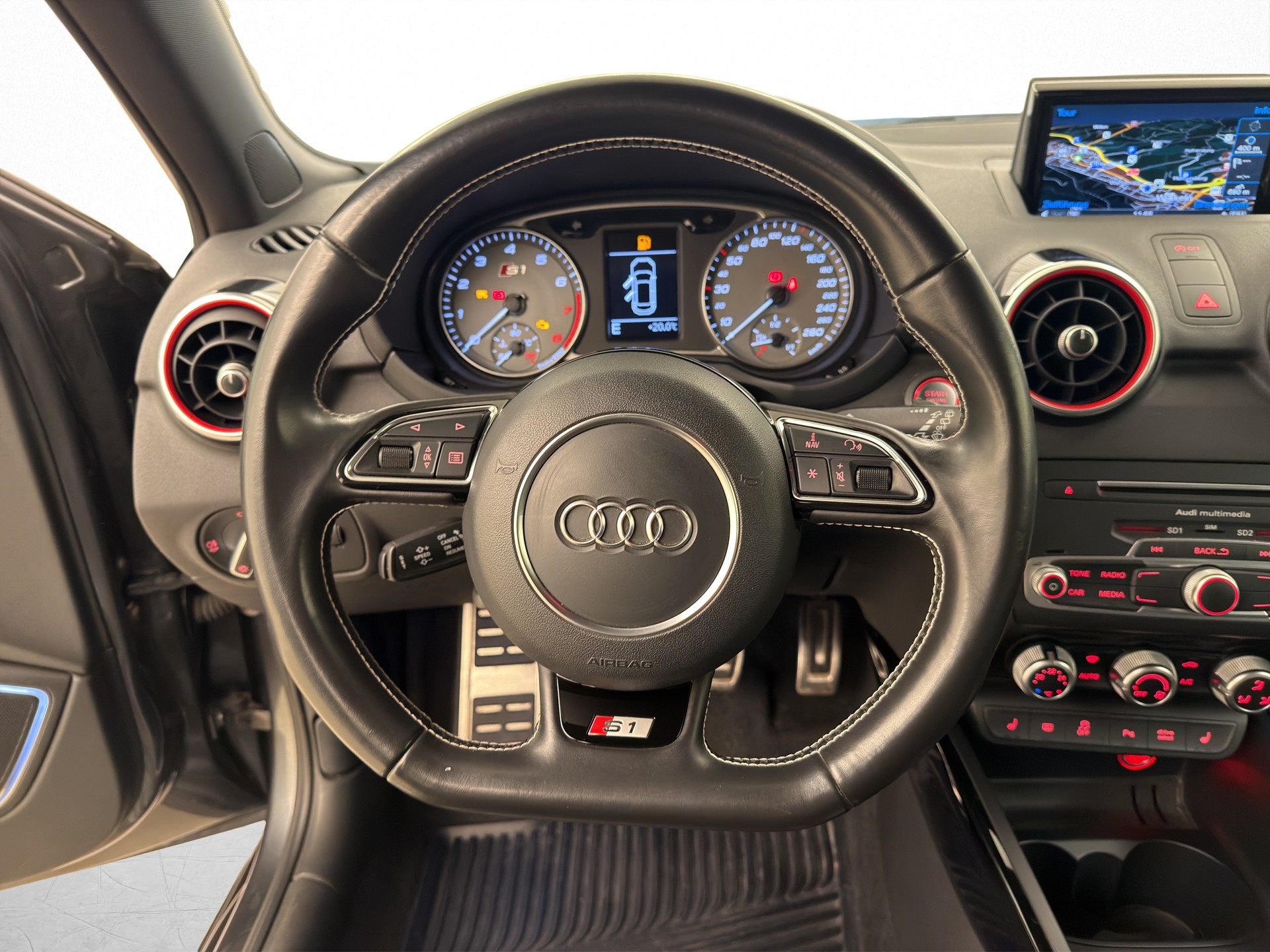 AUDI S1 Sportback 2.0 TFSI quattro-image-7