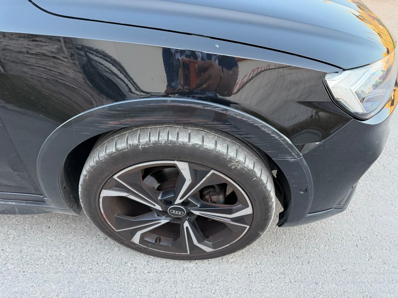 AUDI A1 City Carver 30 TFSI Attraction S-tronic-image-3