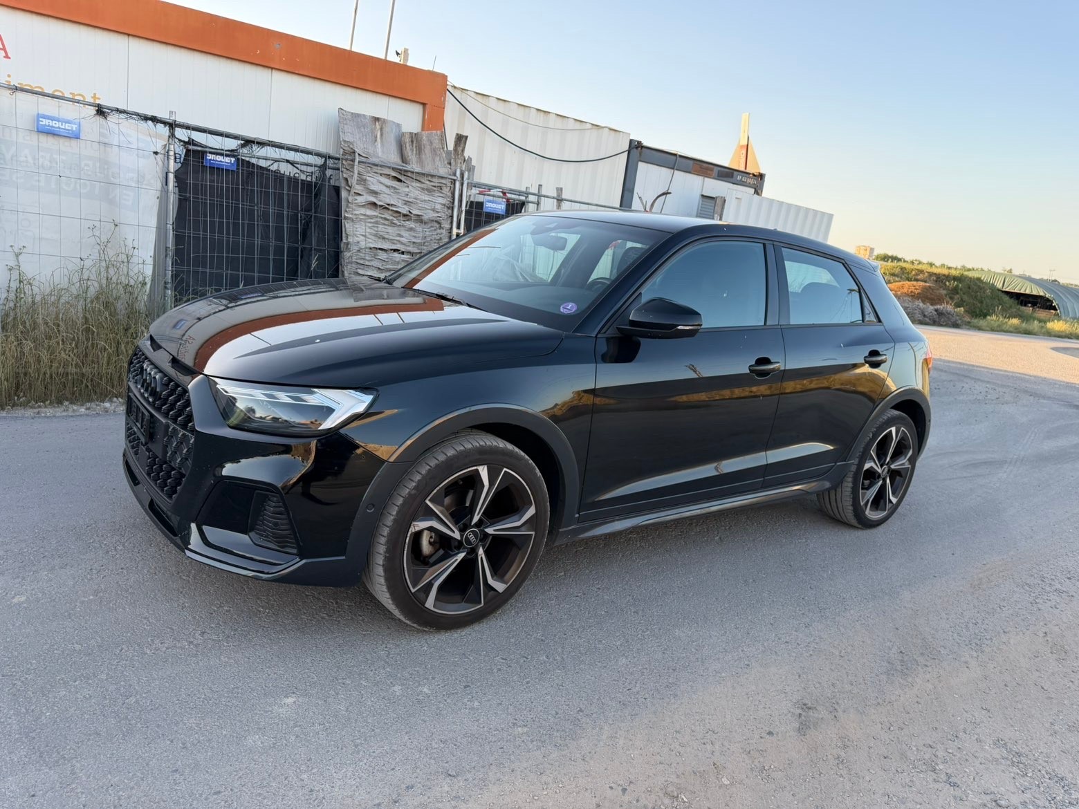 AUDI A1 City Carver 30 TFSI Attraction S-tronic-image-10